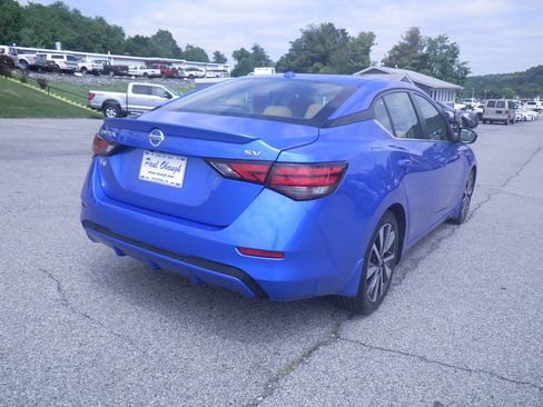 Used 2021 Nissan Sentra SV w/ SV Premium Package image 6