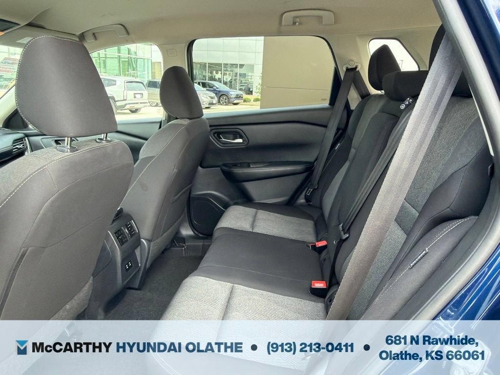 Used 2025 Nissan Rogue SV FWD image 5