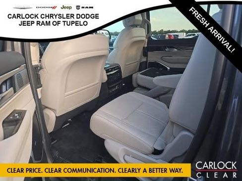 Used 2022 Jeep Wagoneer Series III w/ Premium Group I RWD image 9