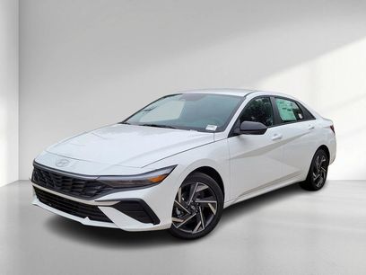 New 2025 Hyundai Elantra SEL
