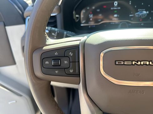 Used 2024 GMC Yukon XL Denali w/ Advanced Technology Package image 30