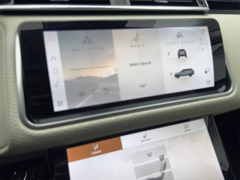 Used 2023 Land Rover Range Rover Velar S image 63