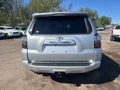 Used 2023 Toyota 4Runner SR5 Premium w/ SR5 Premium Package image 4