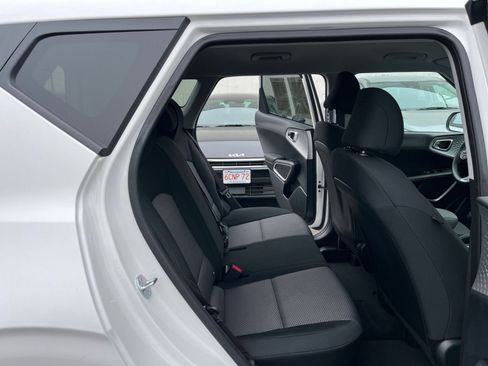 Used 2025 Kia Soul LX w/ LX Technology Package image 23