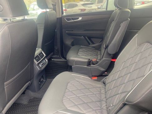 New 2026 Volkswagen Atlas SEL Premium R-Line image 9