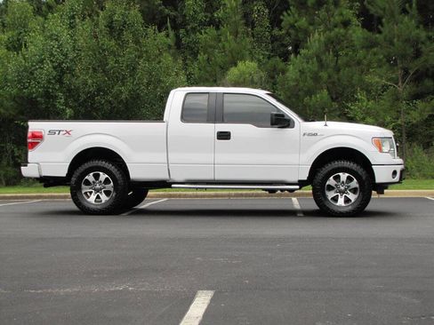 Used 2014 Ford F150 STX w/ Equipment Group 201A Mid AWD/4WD image 4