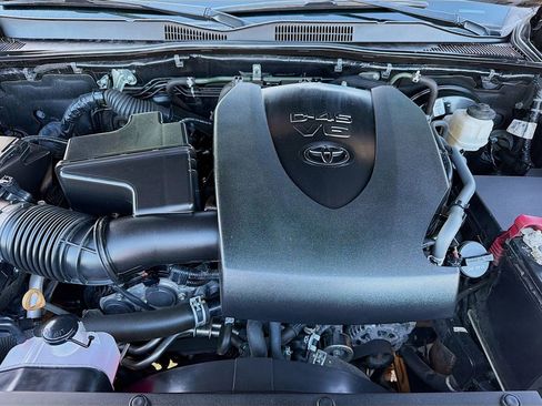 Used 2021 Toyota Tacoma SR5 image 27