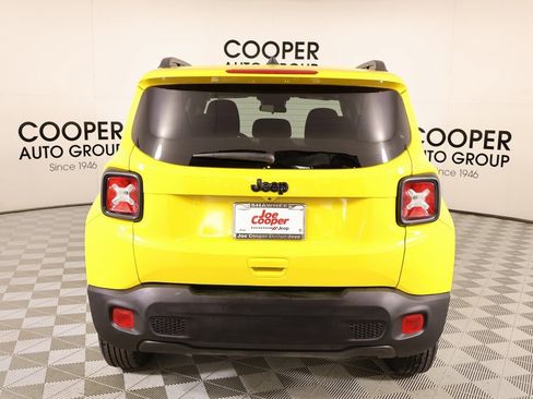 Used 2023 Jeep Renegade Latitude image 22