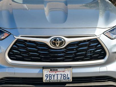 Used 2022 Toyota Highlander XLE