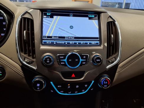 Used 2018 Chevrolet Cruze Premier image 24
