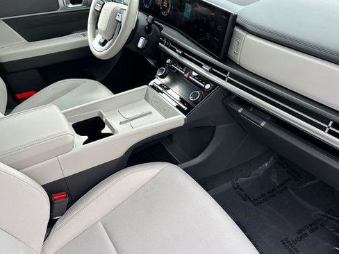 Certified 2026 Hyundai Santa Fe SE FWD image 17