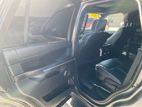 Used 2020 Ford Expedition XLT w/ Equipment Group 202A AWD/4WD image 25
