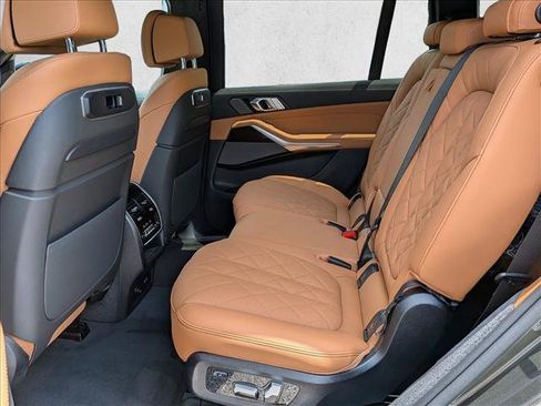 New 2027 BMW X7 xDrive40i w/ M Sport Package AWD/4WD image 17