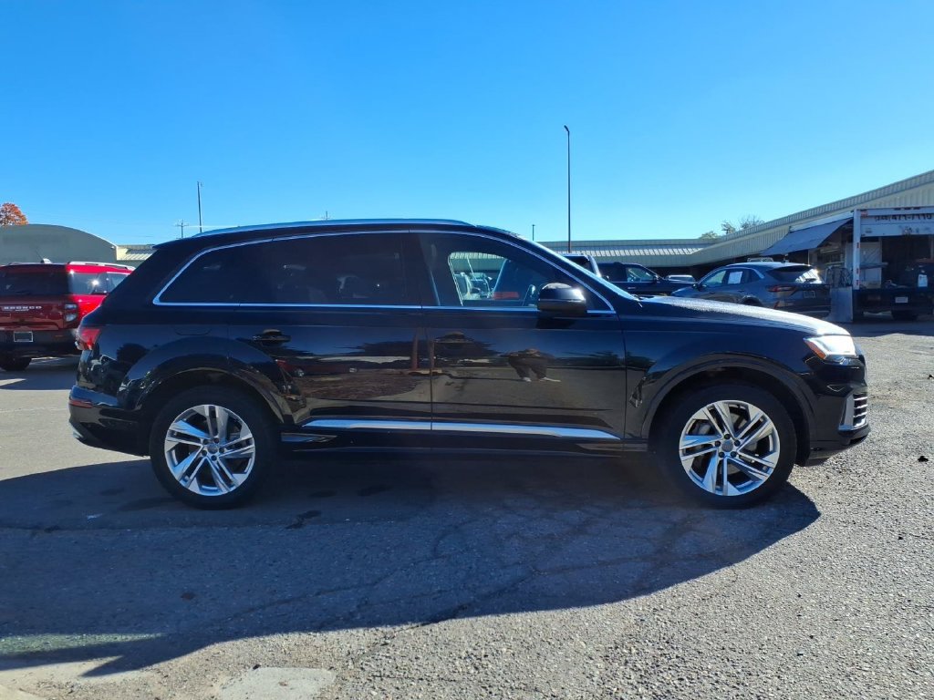 Used 2020 Audi Q7 3.0T Premium Plus w/ Premium Plus Package AWD/4WD image 6