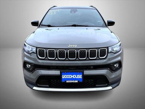 Certified 2023 Jeep Compass Limited image 2