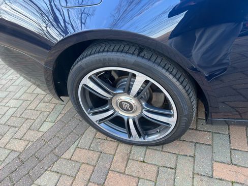 Used 2015 Rolls-Royce Wraith RWD image 19