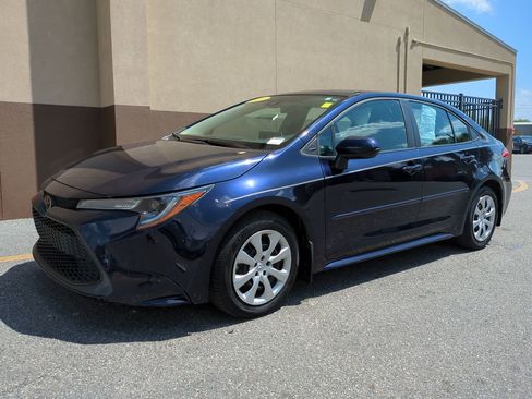 Used 2020 Toyota Corolla LE image 8