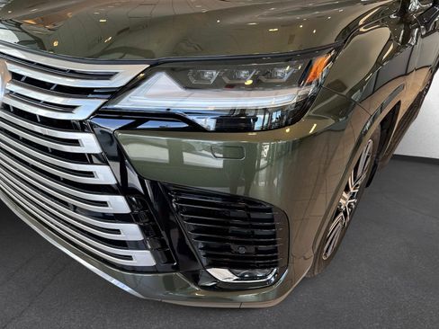 New 2026 Lexus LX 600 4WD w/ Luxury Package image 9