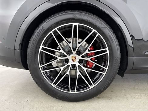 New 2026 Porsche Cayenne S image 16