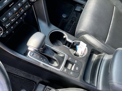 Used 2021 Kia Sportage EX w/ EX Technology Package image 15