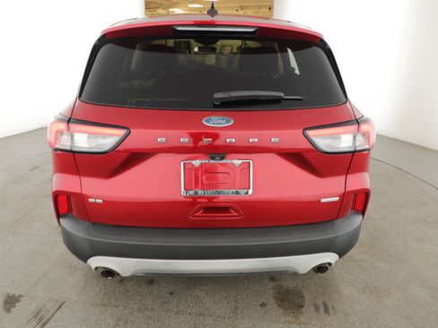 Used 2020 Ford Escape SE image 4