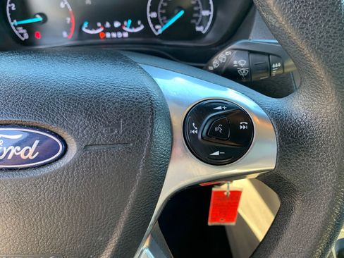 Used 2019 Ford Transit Connect XLT image 12