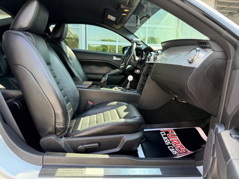 Used 2007 Ford Mustang GT Premium RWD image 28