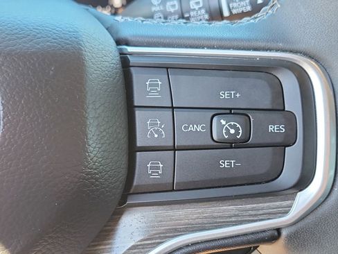 Used 2024 Jeep Wagoneer Series III w/ Flexible Seating Group AWD/4WD image 17