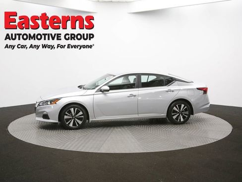 Used 2022 Nissan Altima 2.5 SV image 58