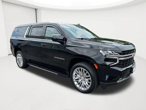 Used 2024 Chevrolet Suburban LS w/ Driver Alert Package AWD/4WD image 3