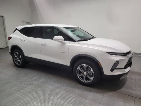 Used 2025 Chevrolet Blazer LT FWD image 11