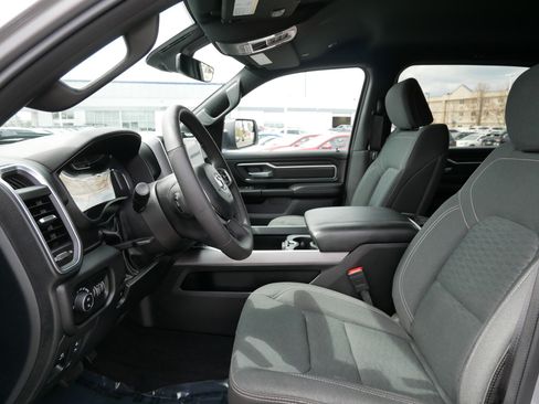 Used 2025 RAM 1500 Big Horn AWD/4WD image 31