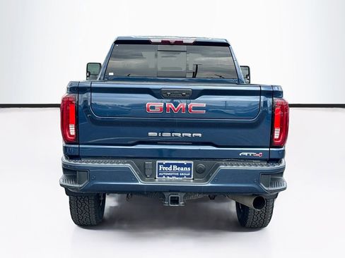 Used 2021 GMC Sierra 2500 AT4 w/ AT4 Preferred Package image 9
