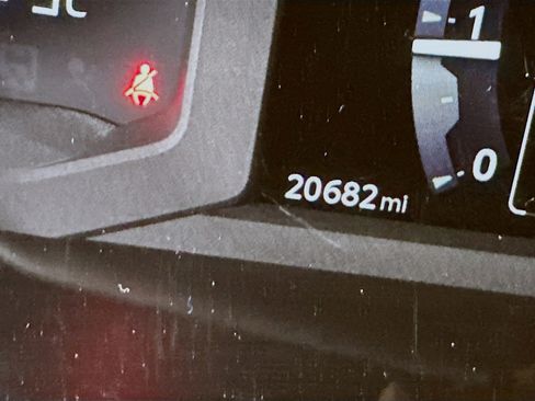 Used 2025 Toyota 4Runner SR5 image 19