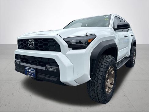 Used 2026 Toyota 4Runner TRD Off-Road Premium AWD/4WD image 2