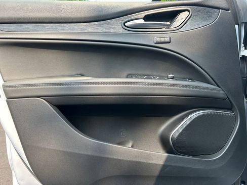 Used 2022 Alfa Romeo Stelvio Sprint image 23