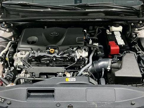 Used 2024 Toyota Camry SE FWD image 31