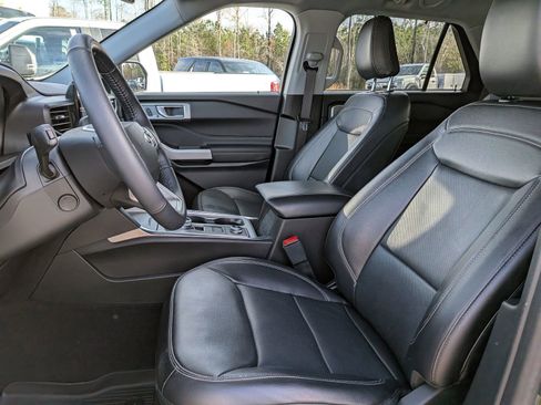 Certified 2023 Ford Explorer Limited w/ Equipment Group 301A image 21