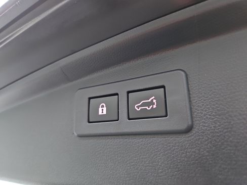 Used 2020 Subaru Outback Limited image 30