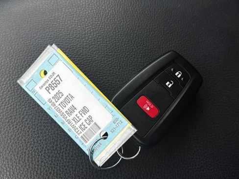 Used 2025 Toyota RAV4 XLE image 29