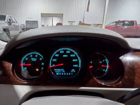 Used 2011 Buick Lucerne CX FWD image 34