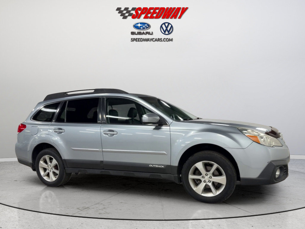 Used 2013 Subaru Outback 2.5i Limited w/ Moonroof Pkg AWD/4WD image 3
