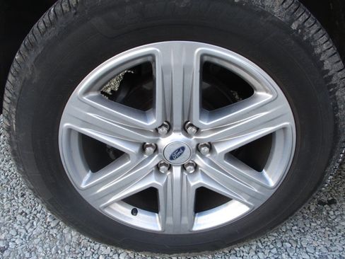 Used 2021 Ford Expedition XLT image 39