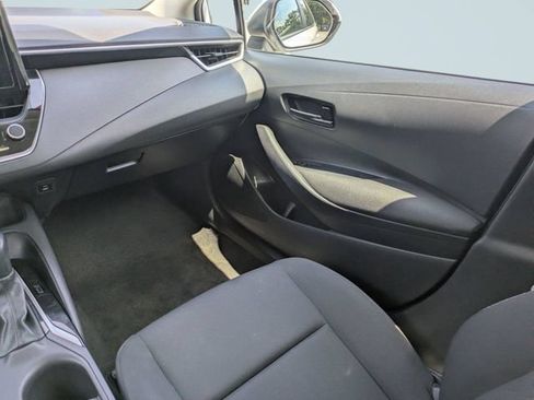 Used 2023 Toyota Corolla LE FWD image 17