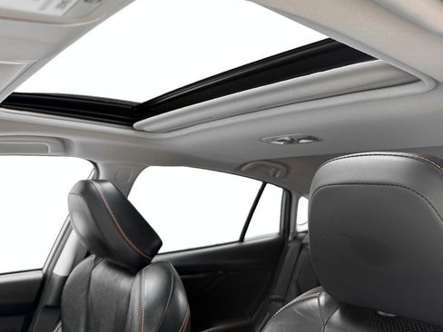 Used 2019 Subaru Crosstrek 2.0i Limited w/ Moonroof Package w/Navigation AWD/4WD image 19