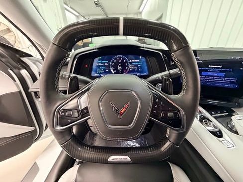 Used 2025 Chevrolet Corvette Z06 image 13