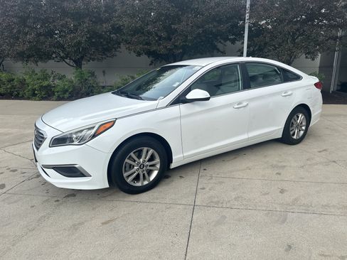 Used 2017 Hyundai Sonata SE FWD image 5