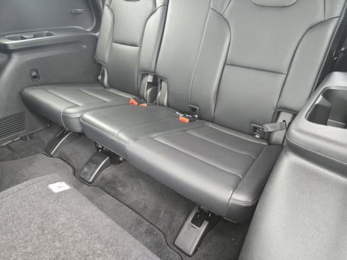Used 2025 Kia Telluride S FWD image 27