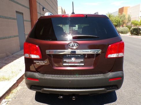 Used 2012 Kia Sorento LX AWD/4WD image 4