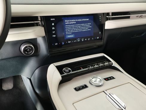 New 2026 Lincoln Navigator Reserve AWD/4WD image 6